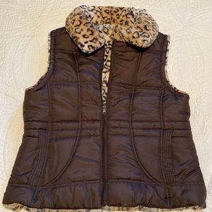 Like New KC Collections reversible vest. Size Large.